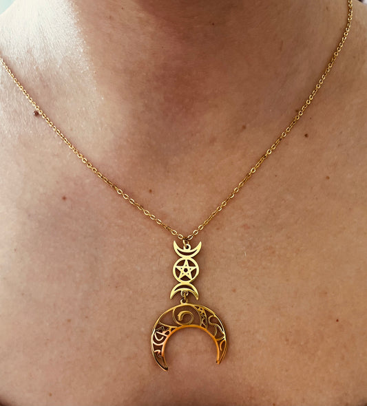 Collar Luna Wicca en Acero Dorado