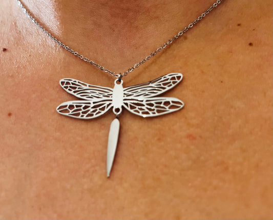 Collar Libélula en Acero